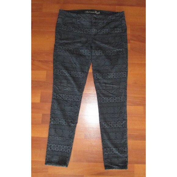 American Eagle Outfitters Tribal Print Jeggings - Sz 10 - Picture 2 of 12